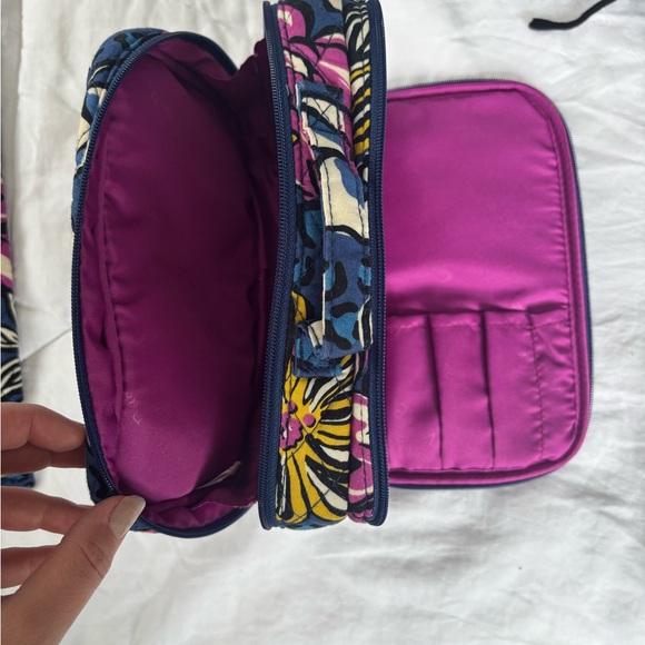 Vera Bradley toiletry set - Picture 3 of 6